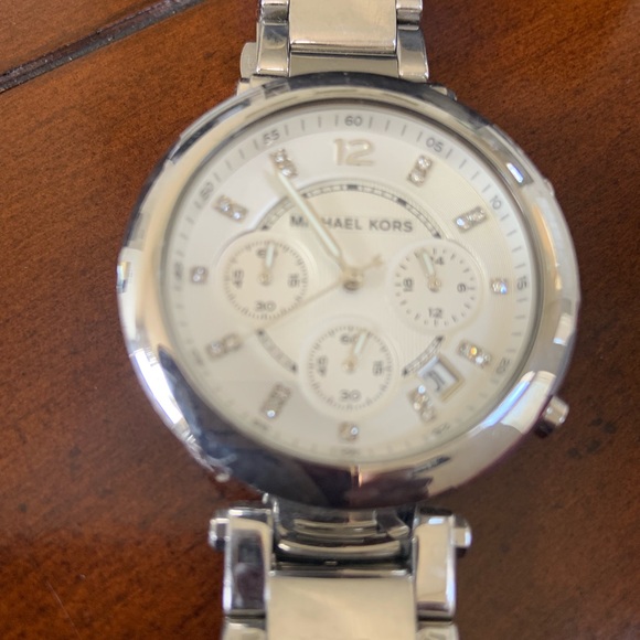 Michael Kors Watch - Picture 2 of 5